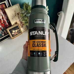 Stanley Insulated Vacuum Bottle - Green